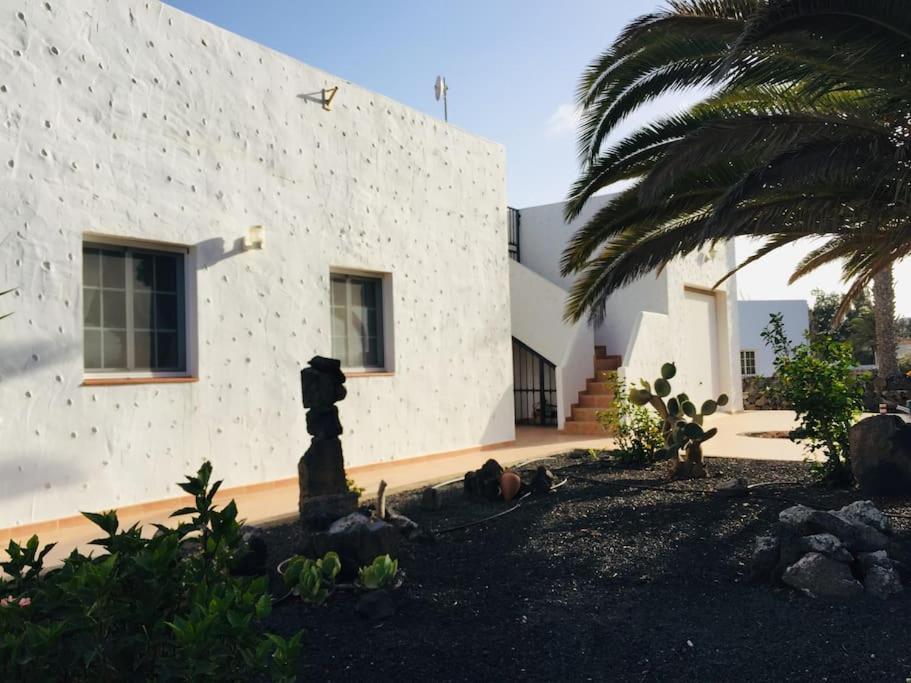 Casa Yukka Villa With Heated Pool Lajares Exterior foto